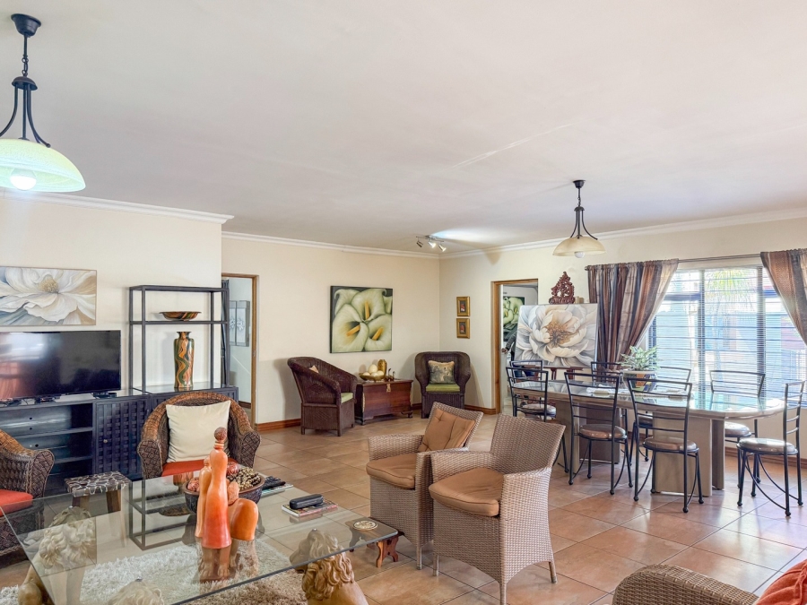 3 Bedroom Property for Sale in Melodie North West